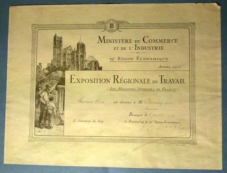 Image représentant Diplôme commémoratif offert à Musée de Bourges