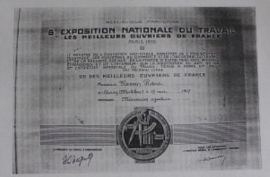 Image représentant Diplôme commémoratif offert à Musée de Bourges
